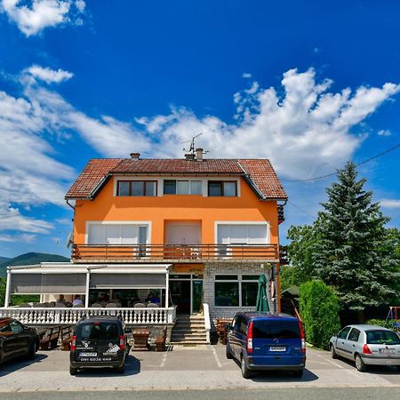 Accommodation "Old Town Dreznik" 拉科维察 外观 照片