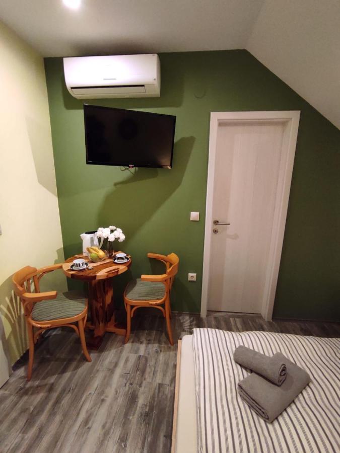 Accommodation "Old Town Dreznik" 拉科维察 外观 照片