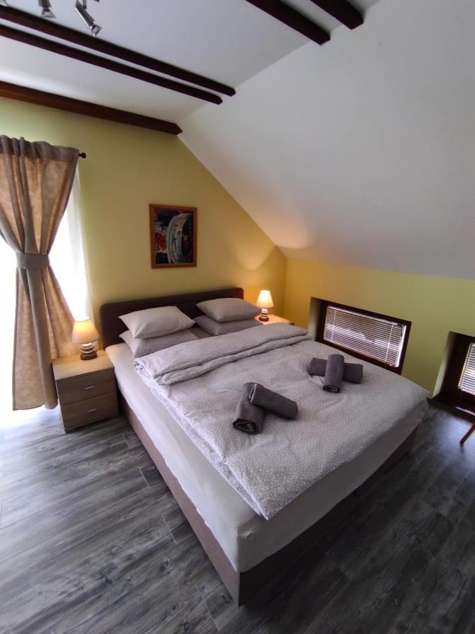 Accommodation "Old Town Dreznik" 拉科维察 外观 照片